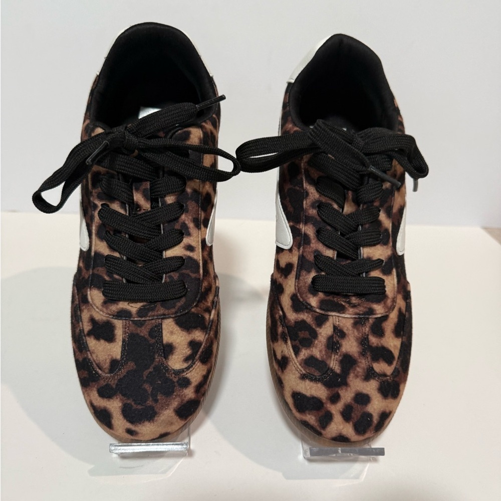 Dolce Vita Leopard Print Sneakers with Black Accents - Picture 3 of 10